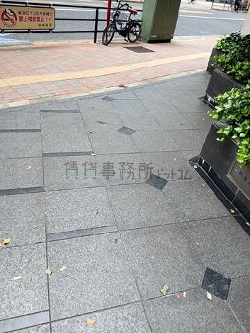 正面玄関