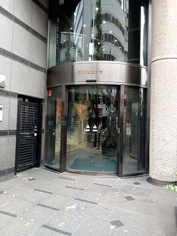 正面玄関