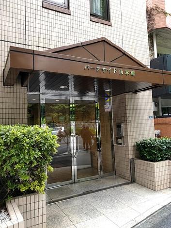 正面玄関