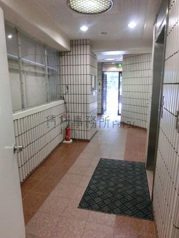エントランス奥から入口