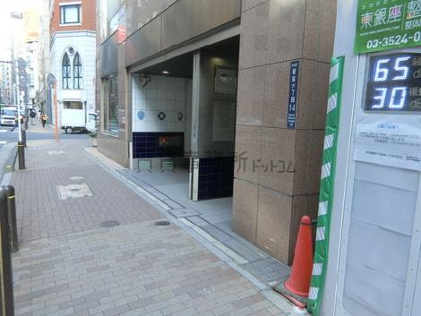 正面玄関