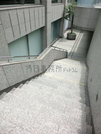 階段上からの様子