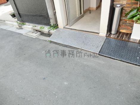 正面玄関