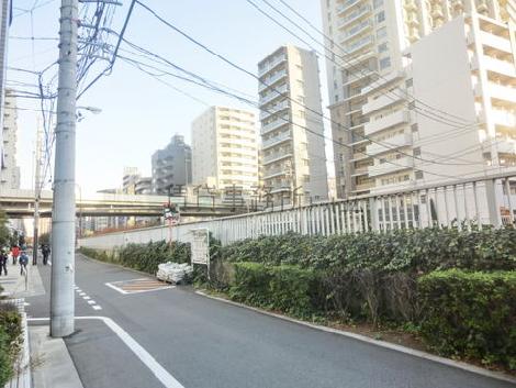 前面道路左側の様子