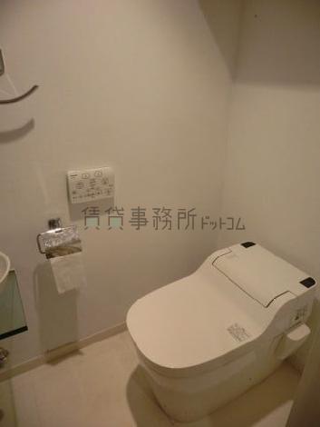 トイレはウォシュレット付きです