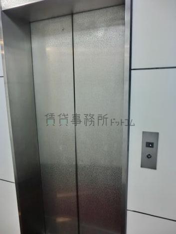洋風をイメージしたエレベーター