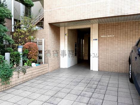正面玄関