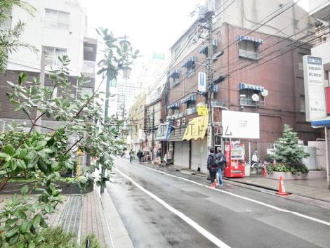 前面通りの様子