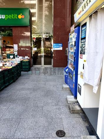 正面玄関