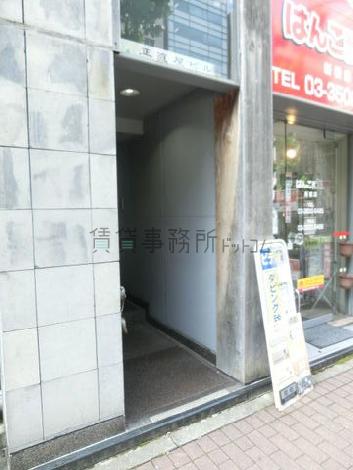 正面玄関