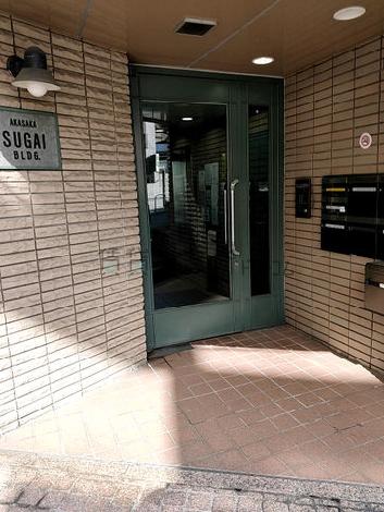 正面玄関
