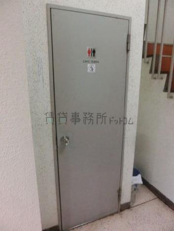 共有トイレ