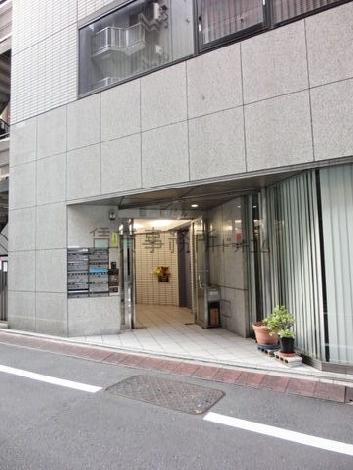 お洒落な入口デザインです
