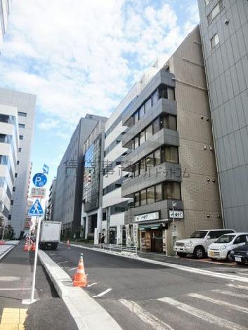 日本橋駅方面へ向かいます