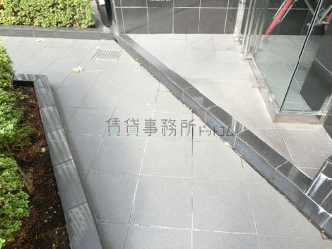 玄関口の床面です