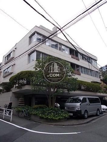 TAKIビル原宿の外観写真
