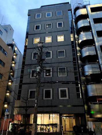 秋芳ビルの外観写真