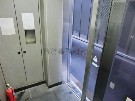 コンパクトタイプのエレベーターです