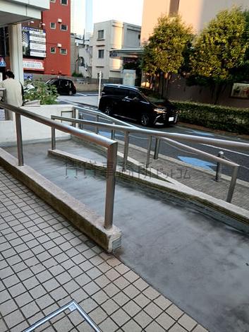 正面玄関