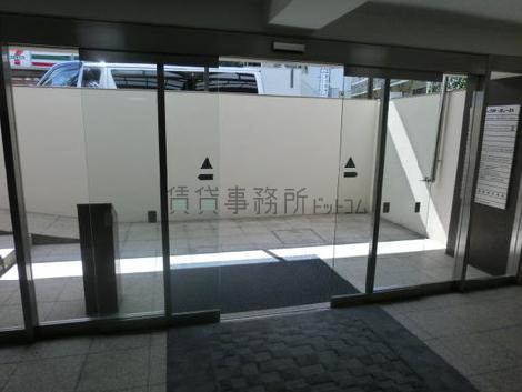 自動ドアタイプの入口です