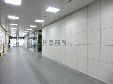 ２階の明るい空間