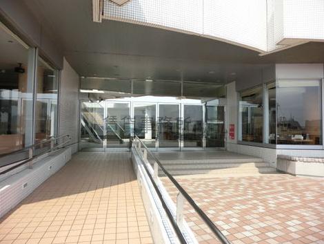 間口の広い玄関