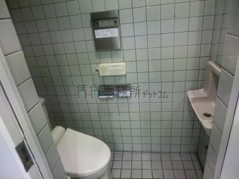 男性用トイレ