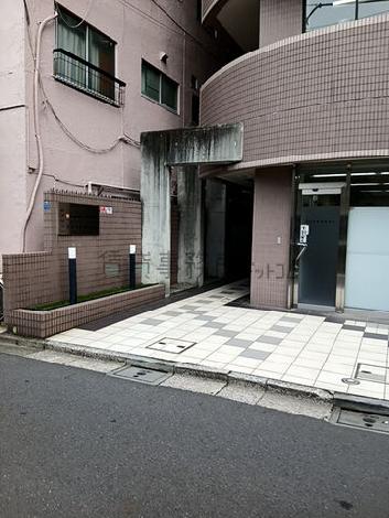 正面玄関