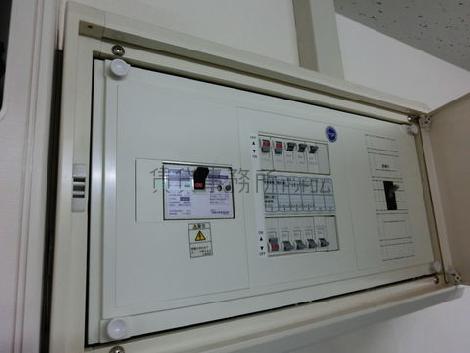 50Aございます。比較的新しい操作盤です。
