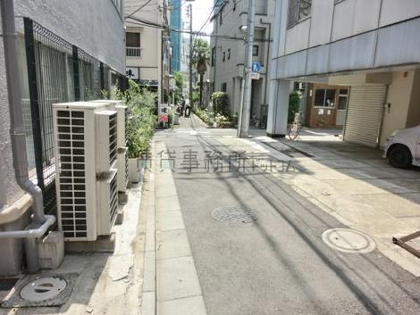 脇道からの様子