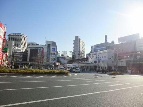 駅前ロータリーが目の前にあります