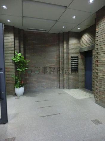 高さがあり大きな荷物の出し入れにも困らないですね