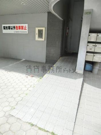 正面玄関