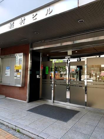 正面玄関