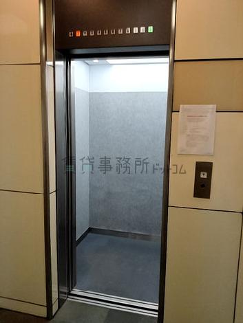 エレベーター