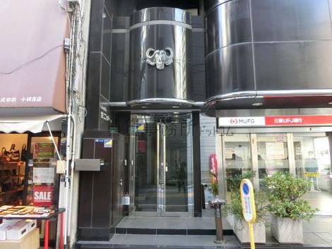 正面玄関