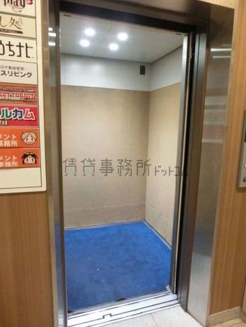 防犯カメラを設置