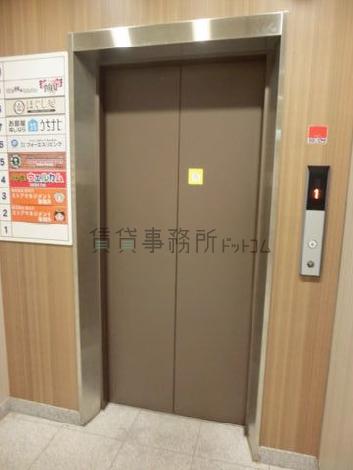 乗り場前