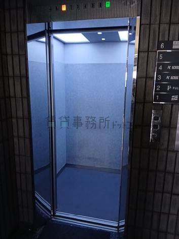 エレベーター