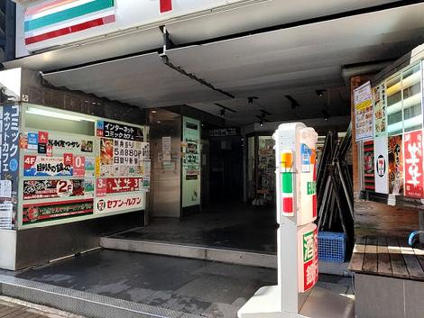 正面玄関