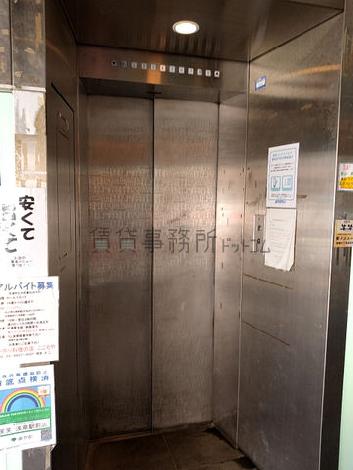 エレベーター