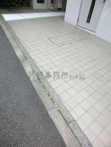 フラットな床面