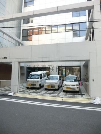 敷地内に3台駐車可能なスペースがあります