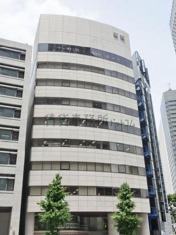 通りを見渡せます