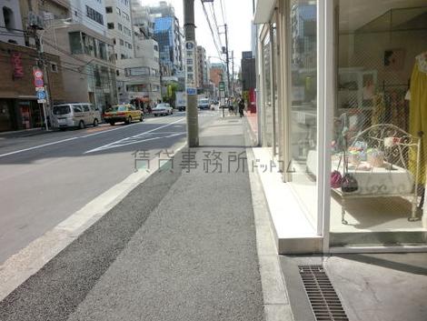 表参道方面を撮影しています