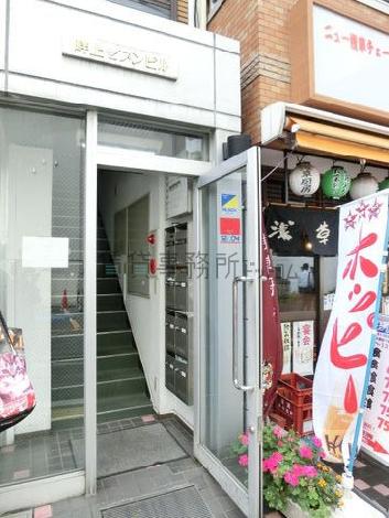 正面玄関
