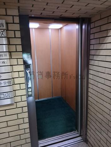 エレベーター