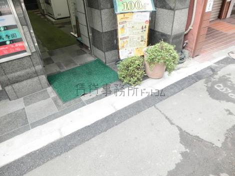 正面玄関