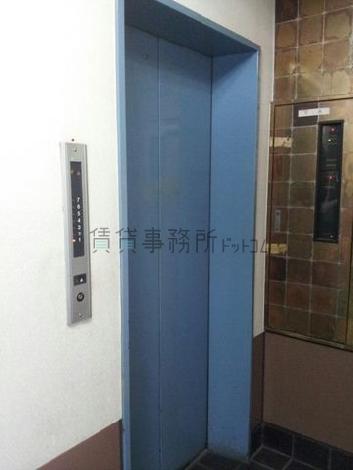 外観の色とは違ったカラー