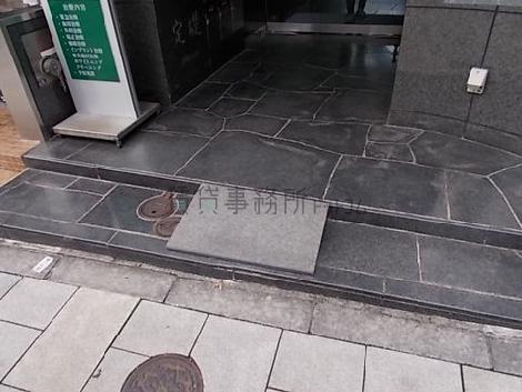 正面玄関